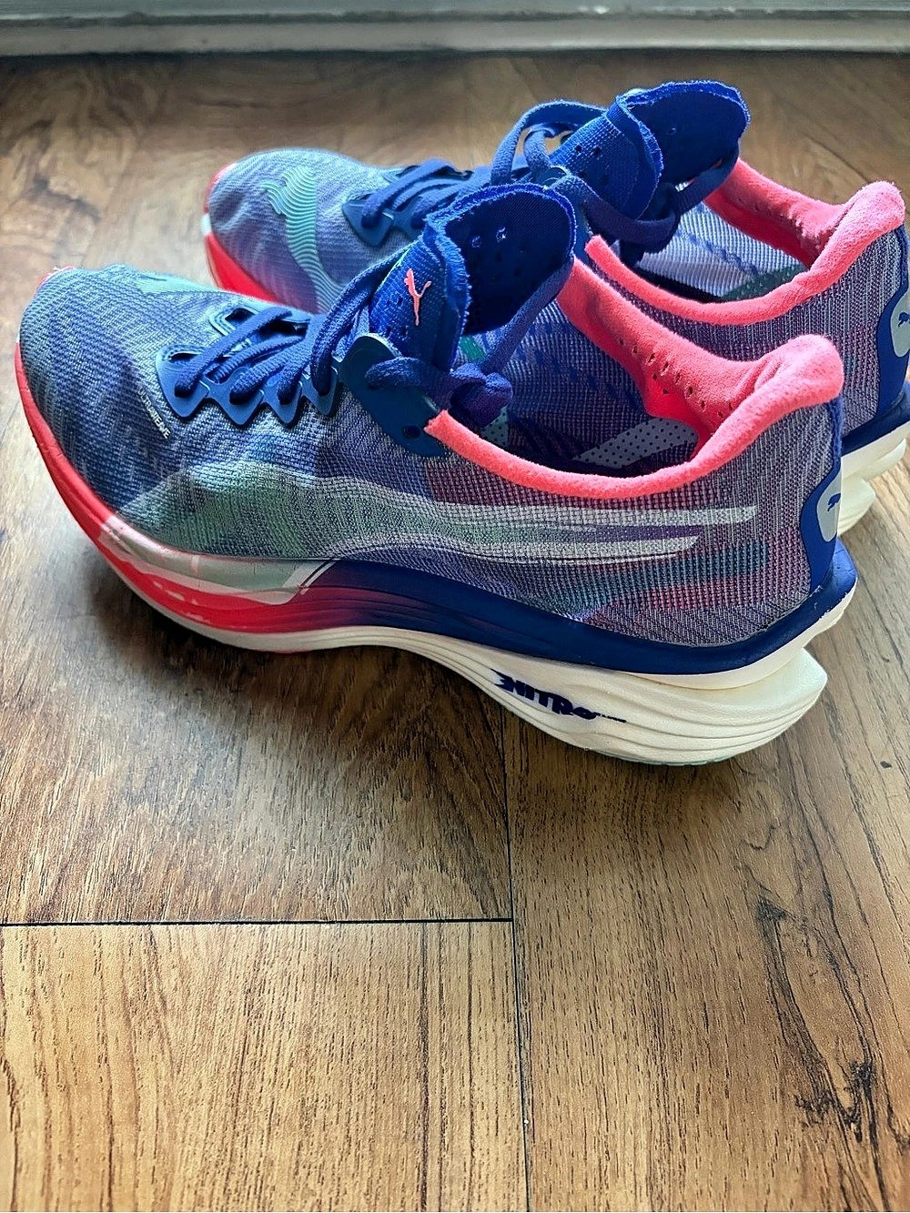 Puma Deviate Nitro 3 Athletic Shoes US 7.5 Blue & Red